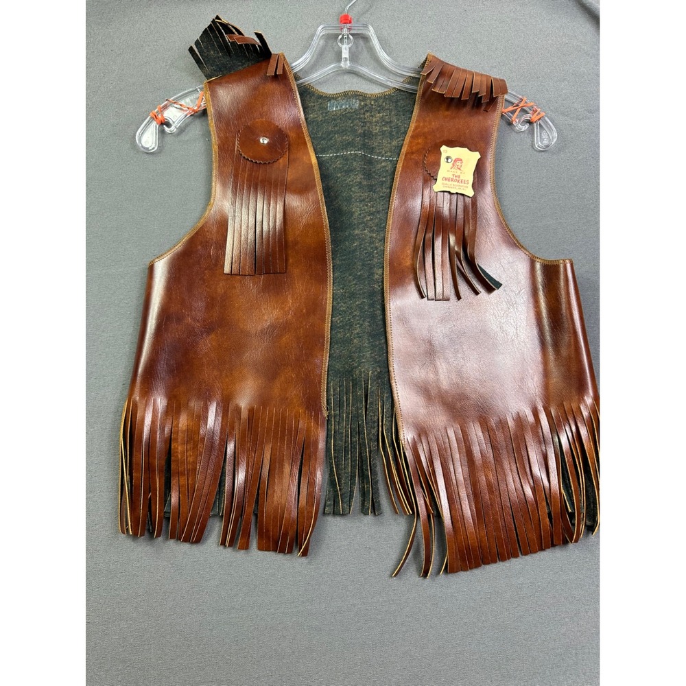 Vintage The Cherokees Qualla Reservation Brown Faux Leather Fringe Vest Chief 13
